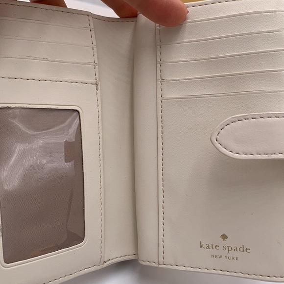 KATE SPADE Carey Medium Compact
Bifold Wallet Parchment Color - Picture 14 of 15